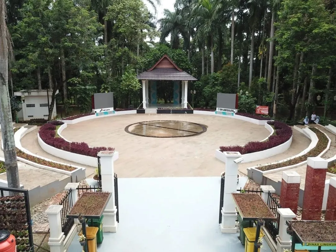 Taman Kota 1 - Suasana Asri